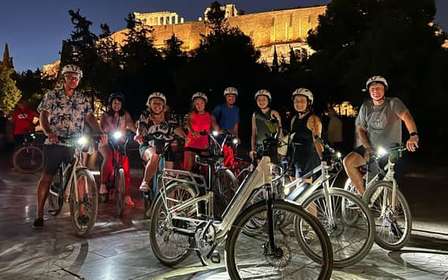 Athènes : 2 heures d'excursion en E-Bike après le coucher du soleil