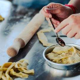 Cours de cuisine grecque avec vue sur l'Acropole