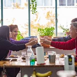 Athènes : Visite d'un marché alimentaire et cours de cuisine avec vin