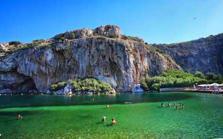 Au départ d'Athènes : Visite de la station thermale du lac Vouliagmeni et du temple de Poséidon