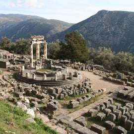 Au départ d'Athènes : Delphes : visite d'une jounée audioguidée avec V.R.