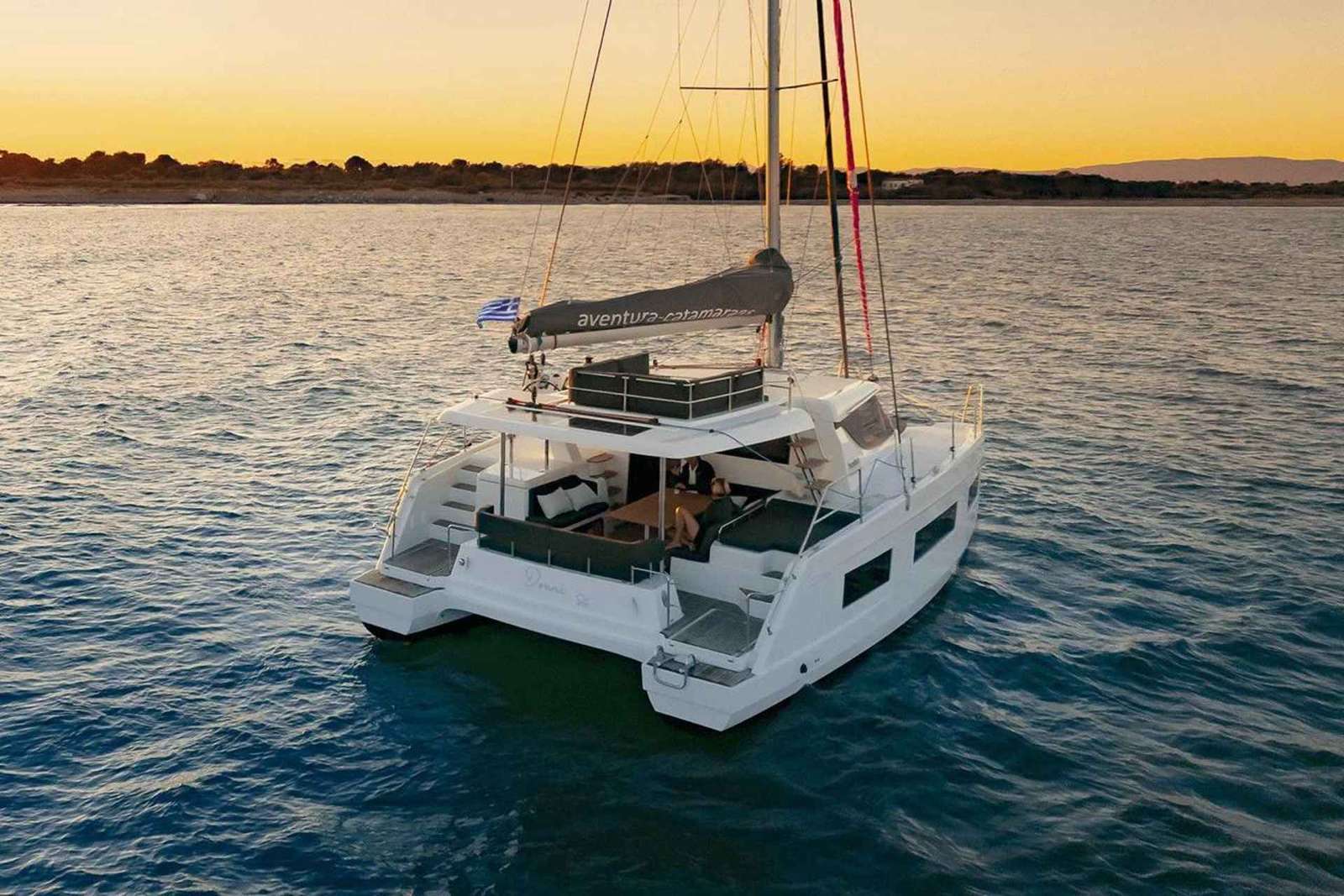 Athènes : croisière en catamaran avec barbecue et boissons
