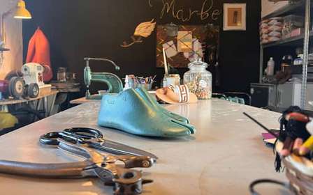 Athènes : Atelier de fabrication de sandales en cuir