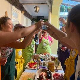 Athènes : cours de cuisine grecque avec dîner et boissons