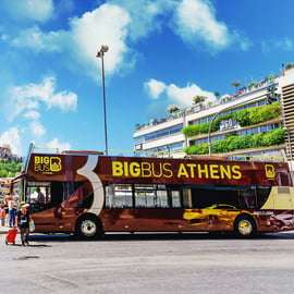 Athènes : Bus à arrêts multiples à arrêts multiples à Athènes.