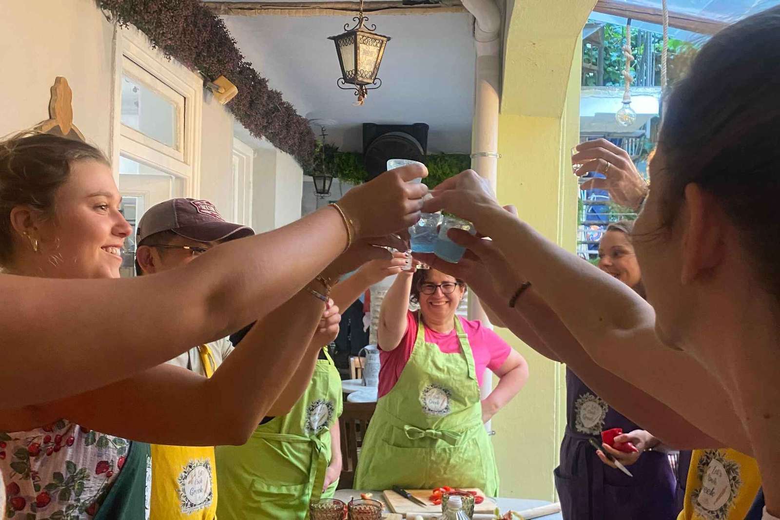 Athènes : cours de cuisine grecque avec dîner et boissons