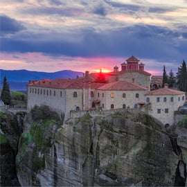 Athènes : Excursion de 2 jours aux Météores avec hôtel, coucher de soleil et visite matinale