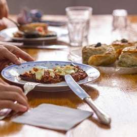 Athènes : Visite d'un marché alimentaire et cours de cuisine avec vin
