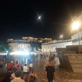 Visite panoramique d'Athènes de nuit en bus à impériale ouvert