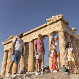 Au départ de la croisière commentée : visite de l'Acropole et des hauts lieux d'Athènes
