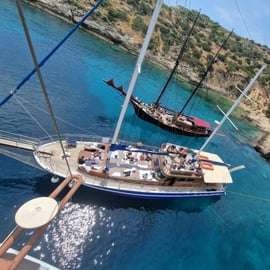 Dîner-croisière au coucher du soleil : arrêt baignade, boissons et dîner à bord
