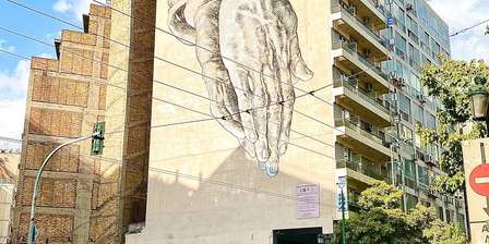 Fresque "Mains en prière"