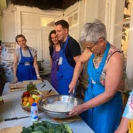 Athènes : cours de cuisine grecque avec dîner et boissons