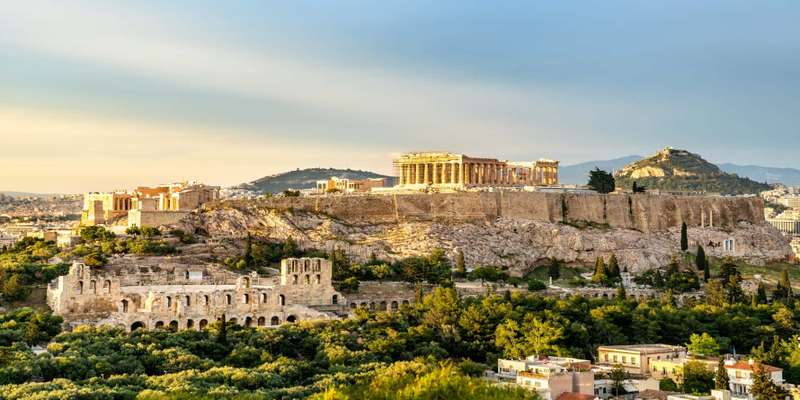 Décoder l'histoire millénaire d'Athènes à travers ses sites