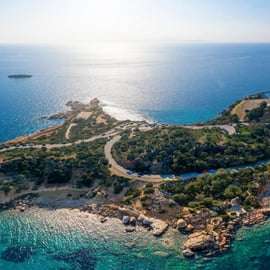 Athens:Riviera Escape:Lake Vouliagmeni Swim&Local Bites Tour